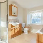 2 Bed In Oc-t34114 *