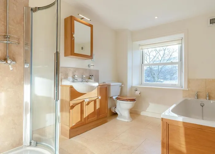 2 Bed In Oc-t34114 *