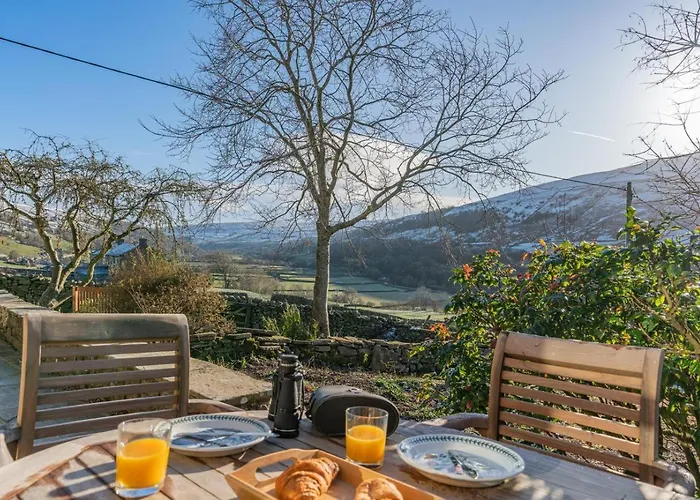 2 Bed In Oc-t34114 Holiday home